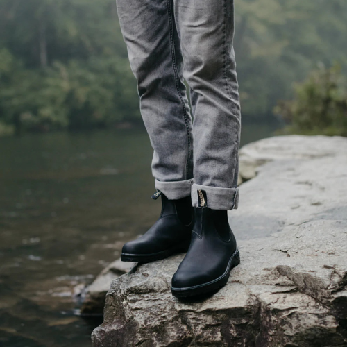 BOTA/ BLACK ELASTIC SIDE BOOT