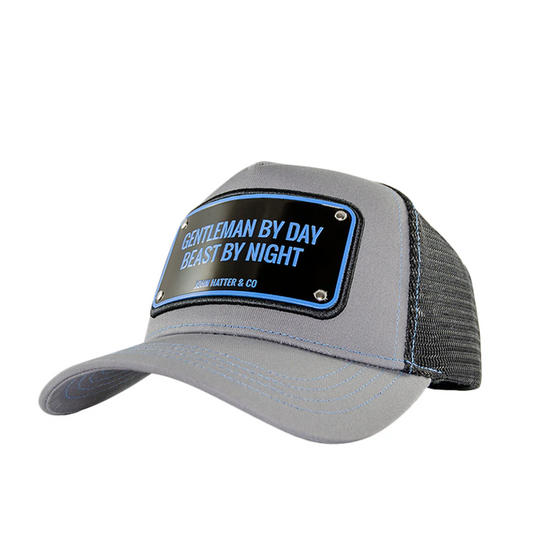 JOHN HATTER BEAST BY NIGHT GORRA