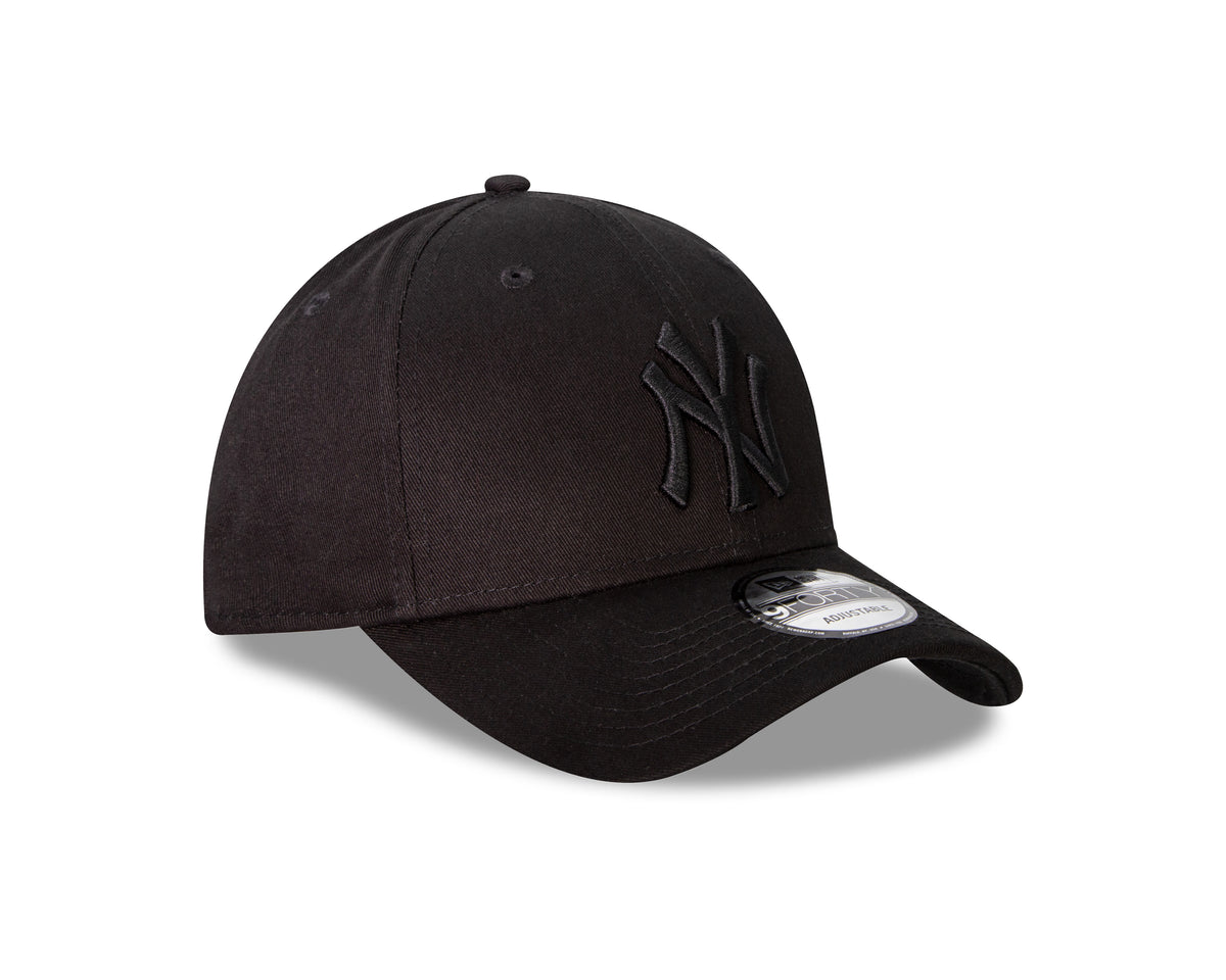 NEW ERA NEW YORK YANKEES 9FORTY BLACK ON BLACK GORRA