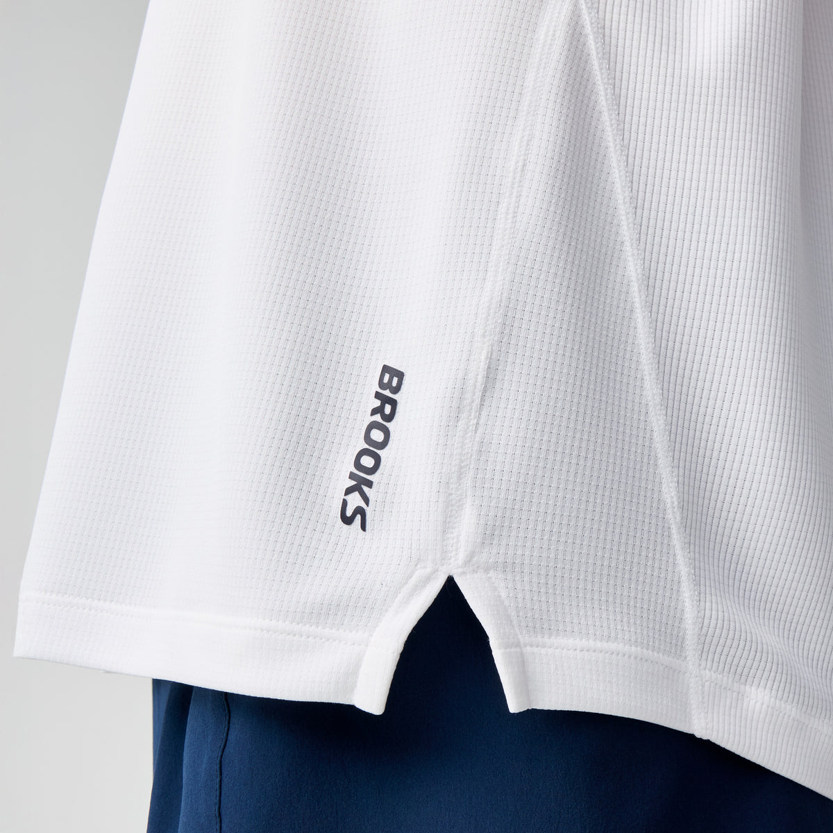 BROOKS DASH SLEEVE SUETER MEN