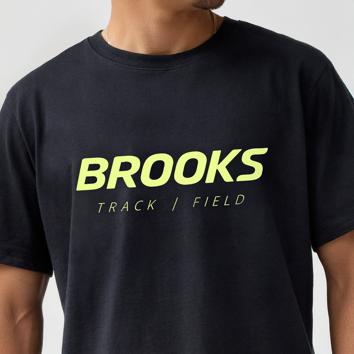 BROOKS GRAPHIC SLEEVE SUETER MEN