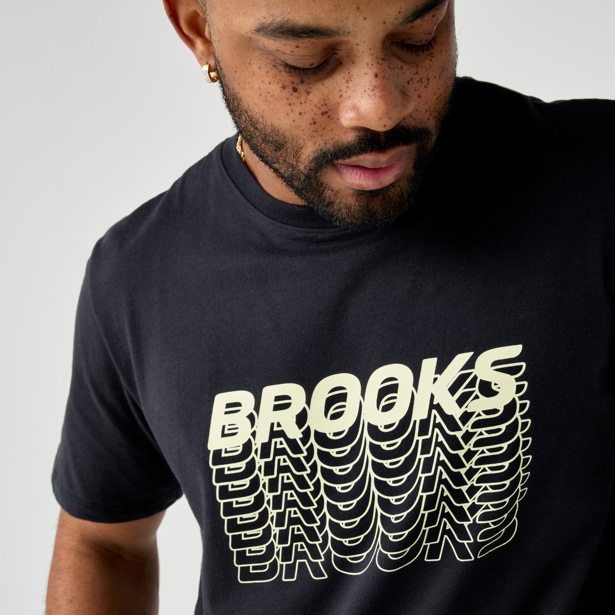 BROOKS GRAPHIC SLEEVE SUETER MEN