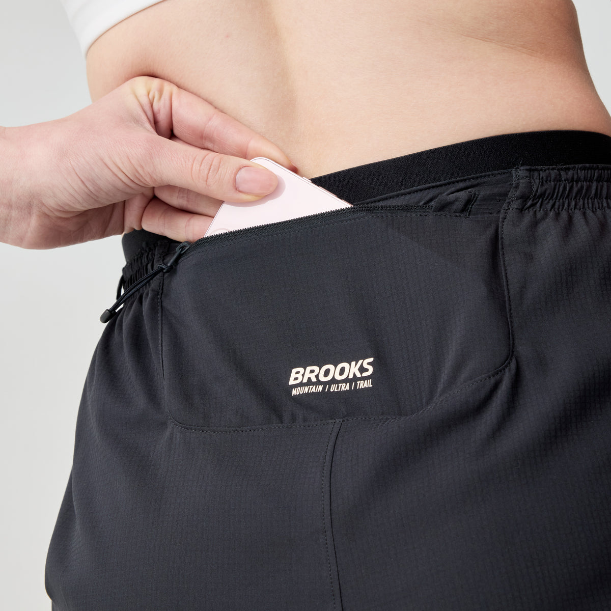 BROOKS CASCADIA PANTALON CORTO WOMEN