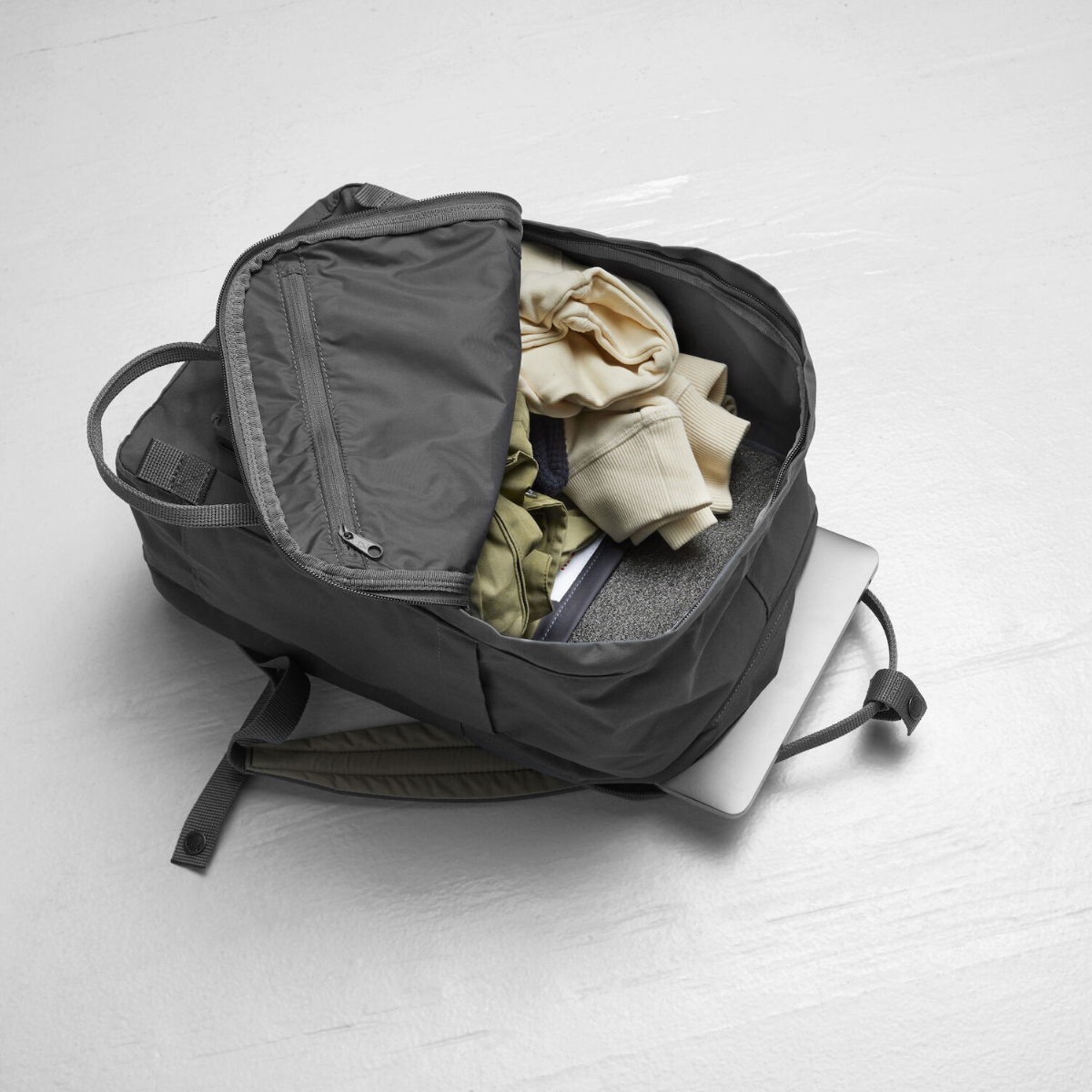 FJÄLLRÄVEN KÅNKEN LAPTOP BACKPACK 15''