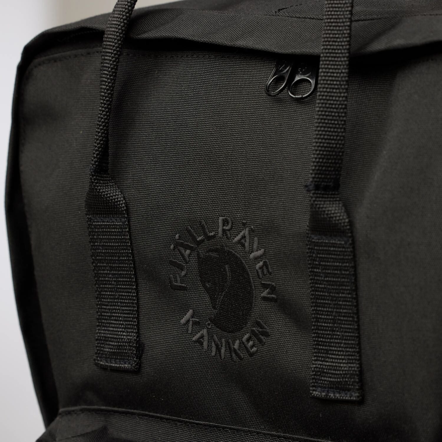 Russell×Ravens Collaboration Knapsack FJALLRAVEN – OA Panama