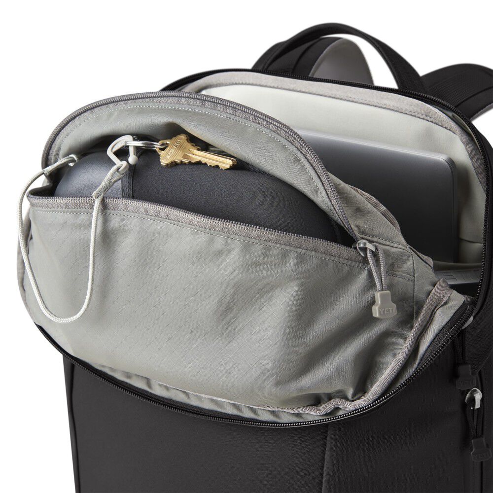YETI CROSSROADS BACKPACK 22L
